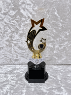 Trofeo Estrellas Dorado y Negro con Diamante de Color y Placa Personalizable