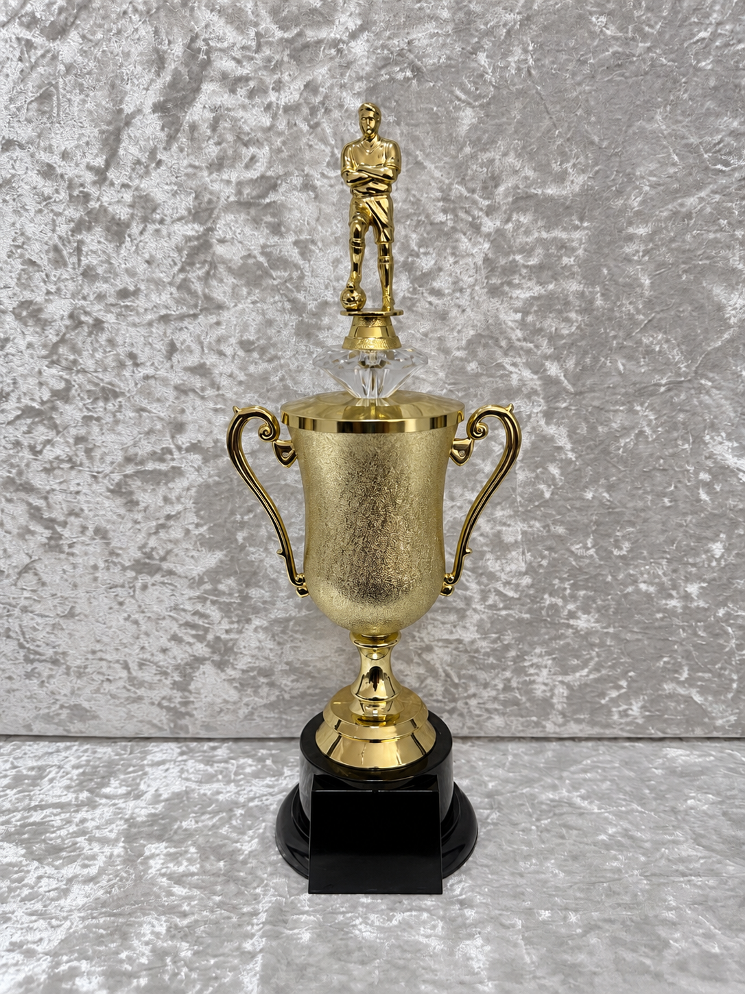 Trofeo Copa Dorada Premium de Fútbol con Jugador, Diamante de Color y Placa Personalizable