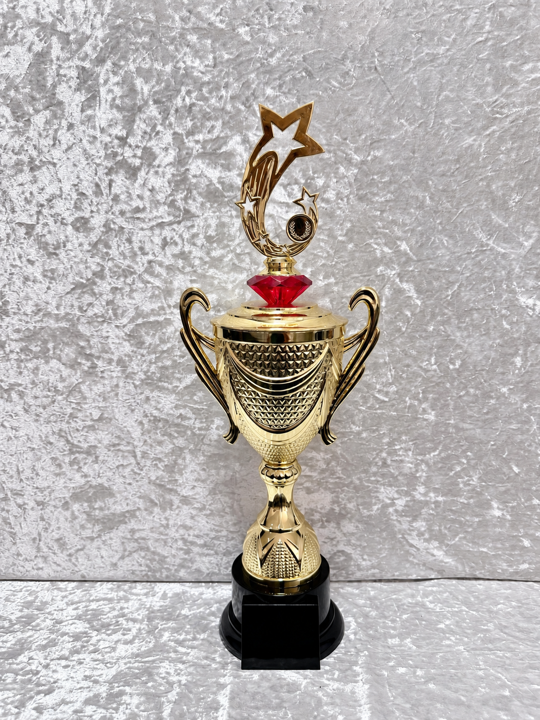 Trofeo Copa Dorada Premium con Estrellas, Diamante de Color y Placa Personalizable
