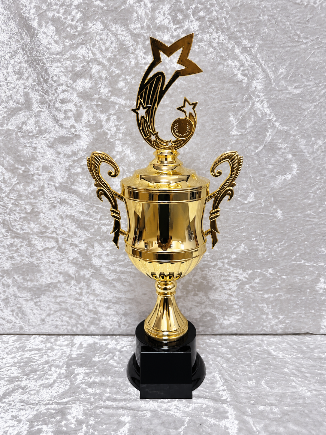 Trofeo Copa Dorada Premium con Diseño de Estrellas y Placa Personalizable