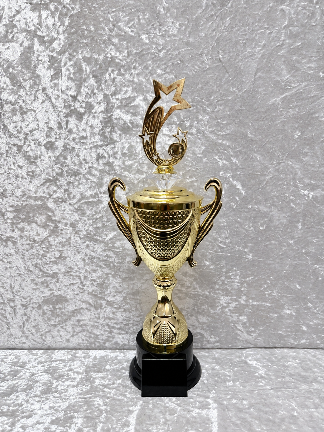 Trofeo Copa Dorada Premium con Estrellas, Diamante de Color y Placa Personalizable