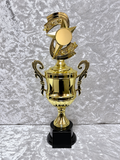 Trofeo Copa Dorada Premium con Estrellas, Emblema Circular y Placa Personalizable
