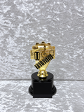 Trofeo de Música Dorado con Piano, Micrófono y Notas Musicales – Base Negra Personalizable