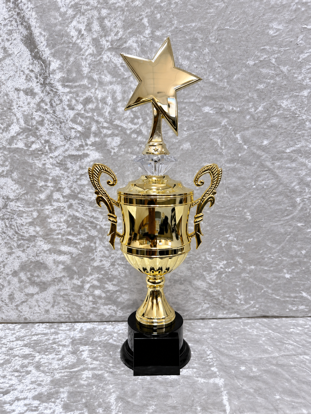 Trofeo Copa Dorada Premium con Estrella Grande, Diamante de Color y Placa Personalizable