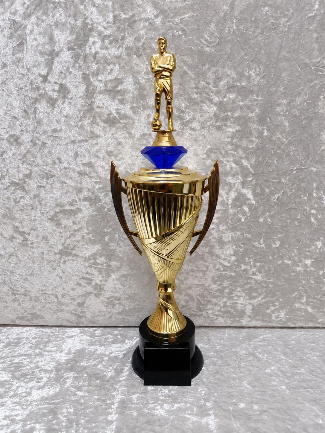 Trofeo Copa Dorada Premium de Fútbol con Jugador, Diamante y Placa Personalizable