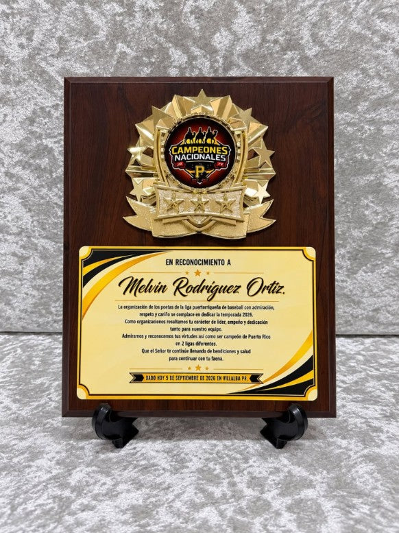 Placa de Reconocimiento Personalizada con Emblema Dorado y Estrellas