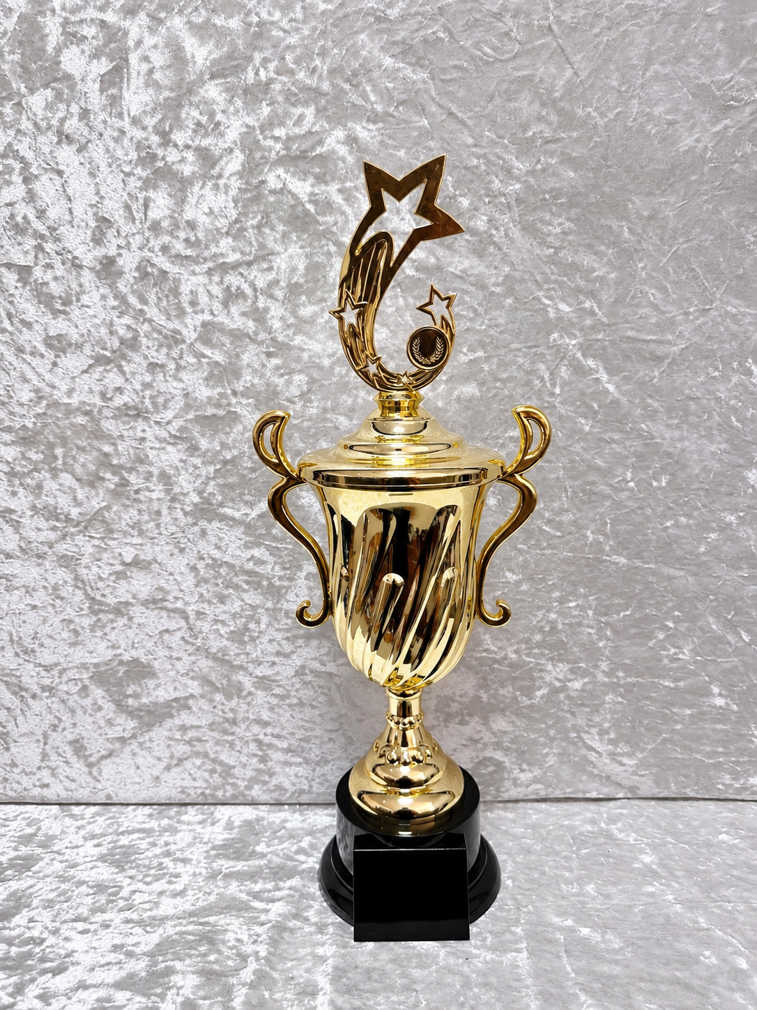 Trofeo Copa Dorada Premium con Estrellas, Logo Personalizado y Placa
