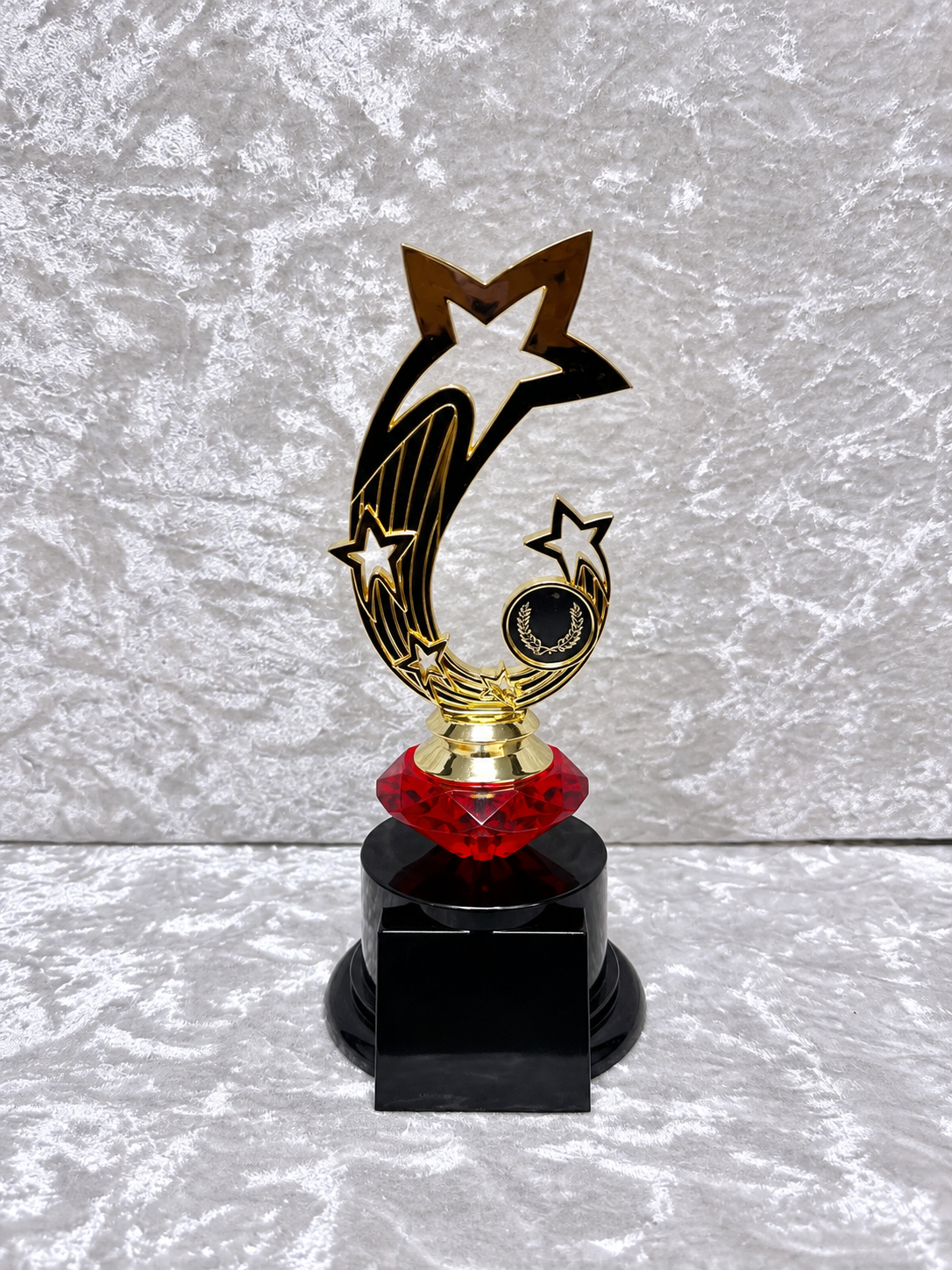 Trofeo Estrellas Dorado y Negro con Diamante de Color y Placa Personalizable