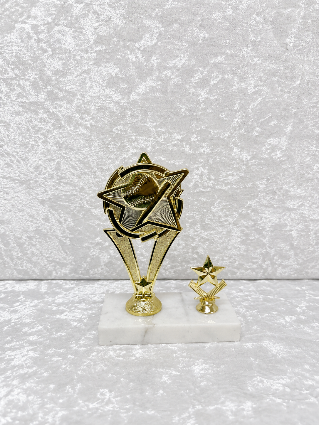 Trofeo Dorado de Béisbol con Estrella y Base de Mármol