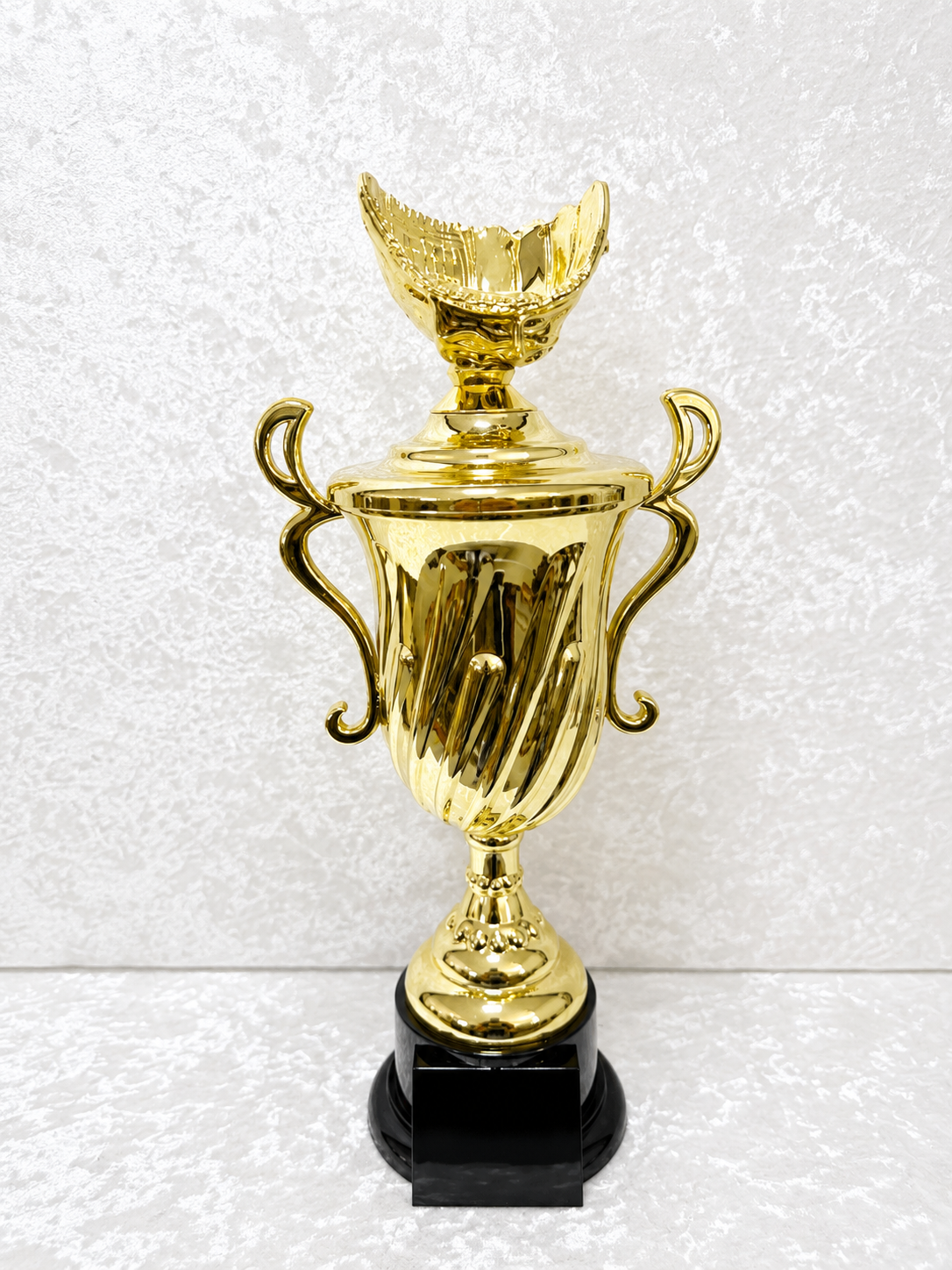 Trofeo Copa Dorada de Béisbol con Guante Personalizable