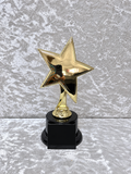 Trofeo Estrella Dorada Premium con Base Negra y Placa Personalizable