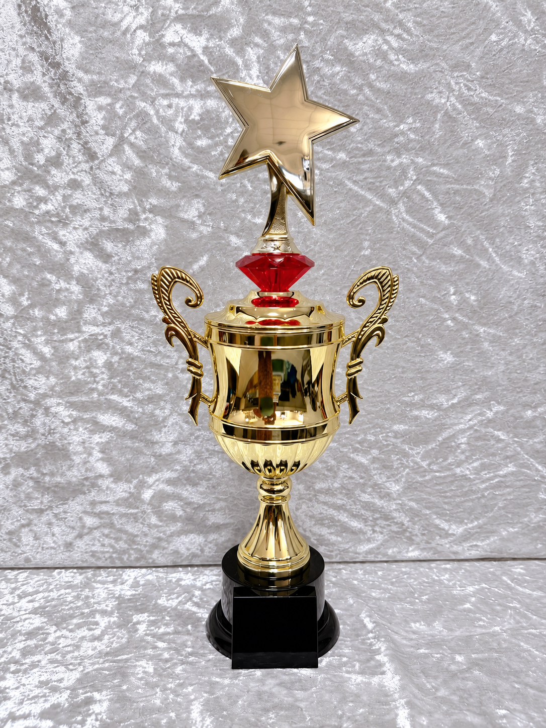 Trofeo Copa Dorada Premium con Estrella Grande, Diamante de Color y Placa Personalizable