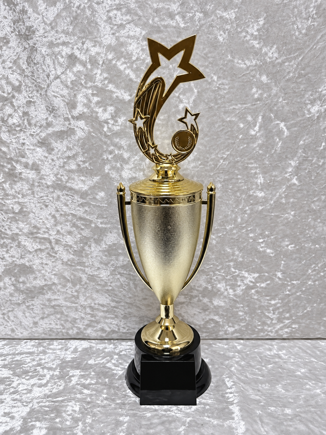 Trofeo Copa Dorada Premium con Diseño de Estrellas y Placa Personalizable