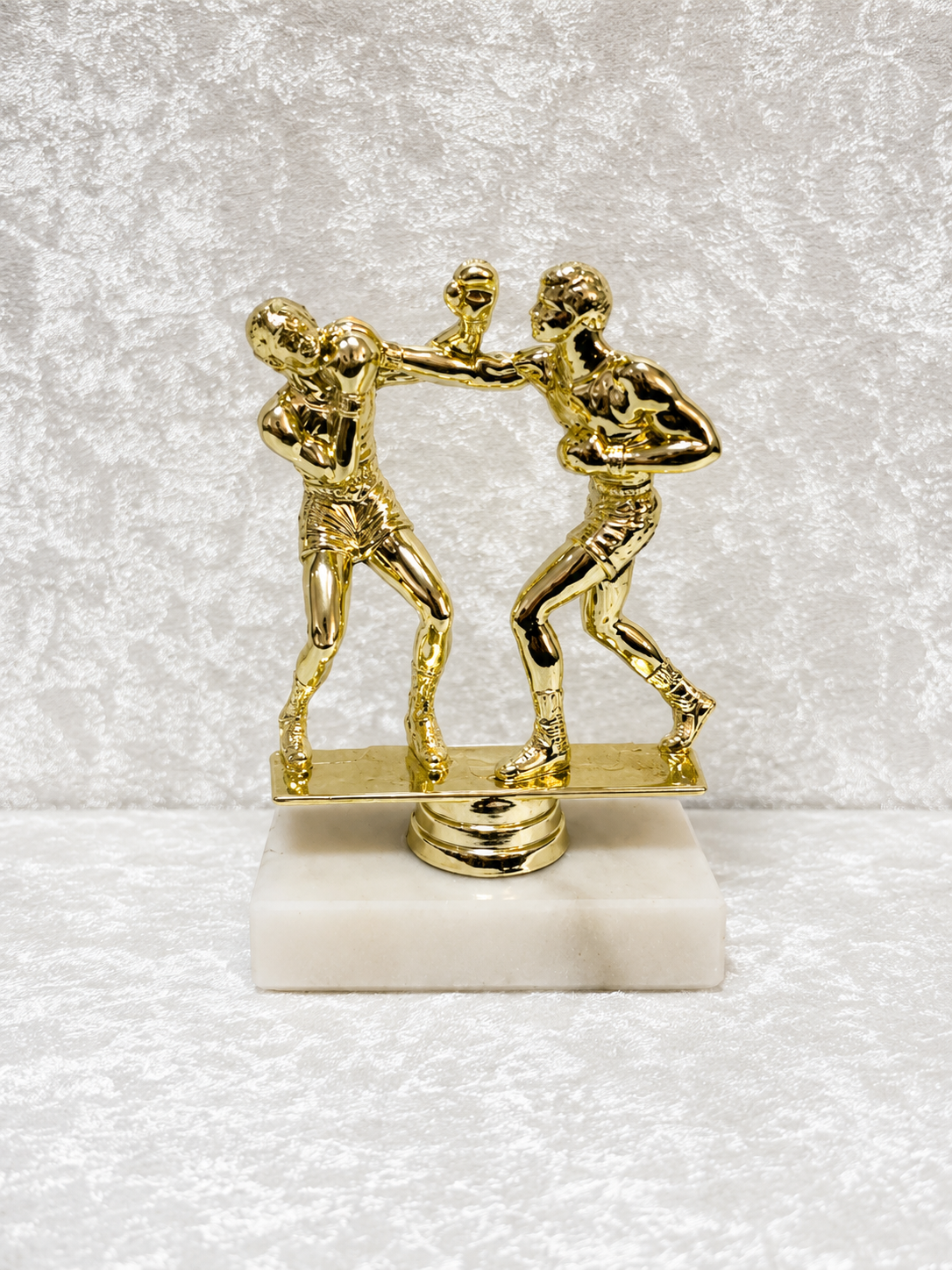 Trofeo de Boxeo con Dos Peleadores en Base de Mármol