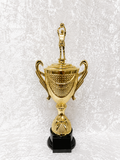 Trofeo Copa Dorado de Baloncesto con Jugador y Base Negra